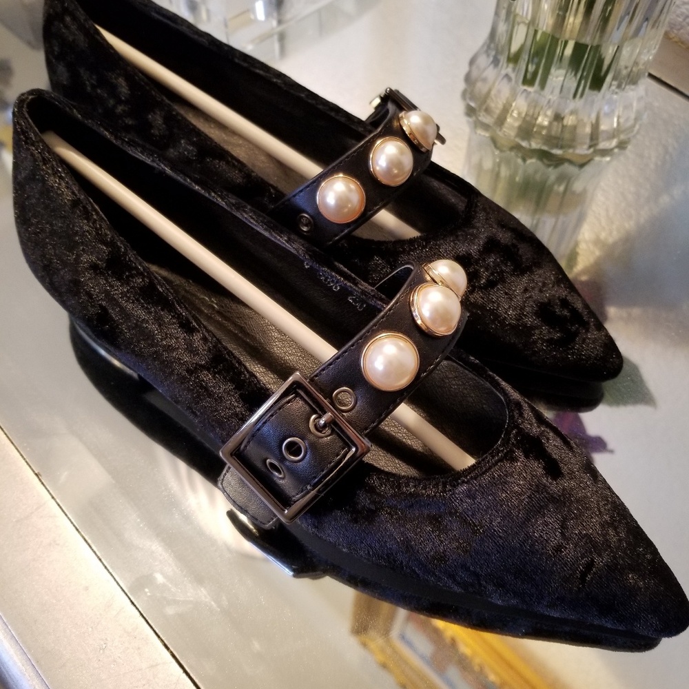 Velvet shoes (Black, Sz fits 5.5-6)